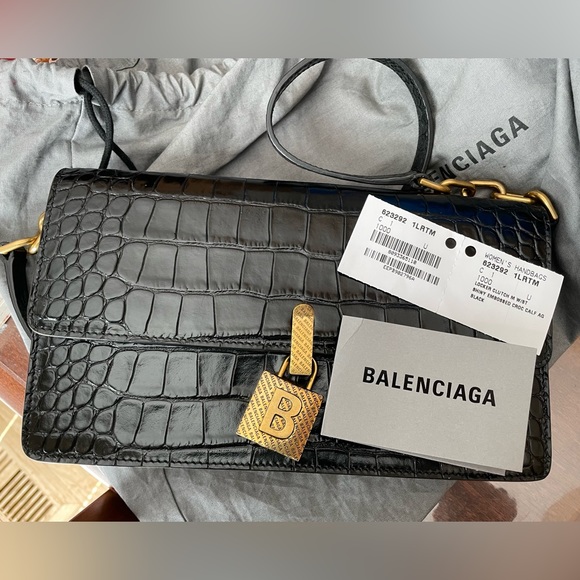 BALENCIAGA Medium Lock Shoulder Bag - Picture 3 of 16
